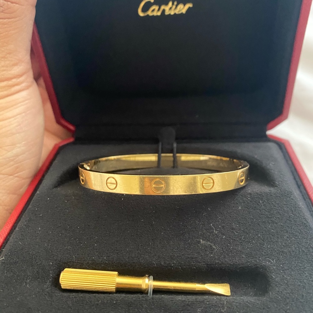 Cartier love bracelet